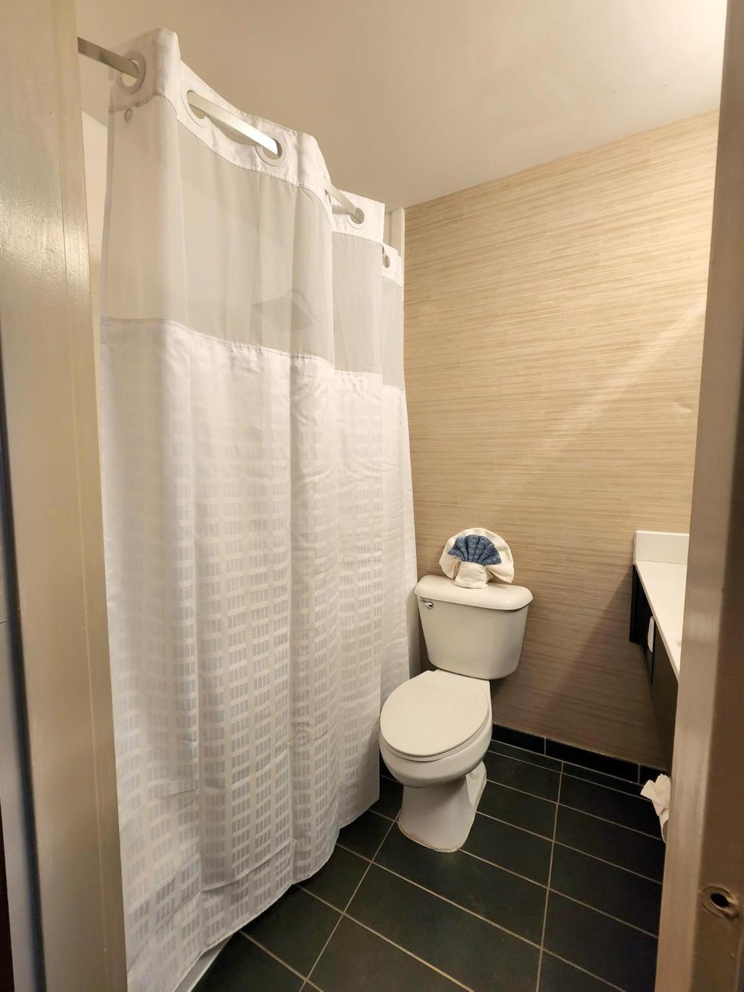 Illinois Beach Hotel Zion Экстерьер фото